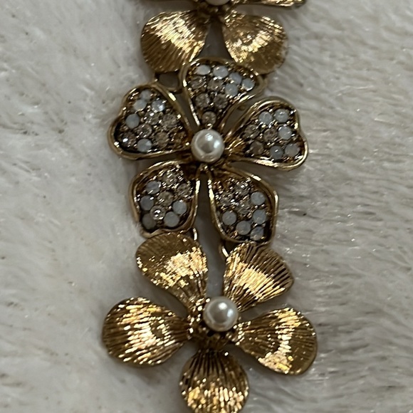 Vintage antique gold flower bracelet with pearls and opal simulated stones - Picture 4 of 4